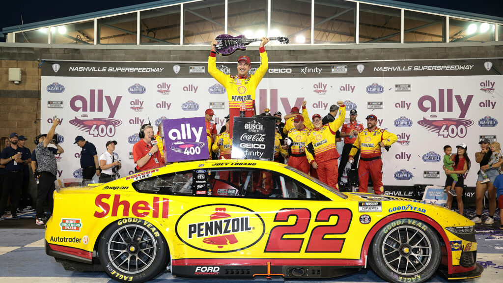 Nashville: una carrera vibrante que anticipa  la emoción del NASCAR Mexico City Weekend