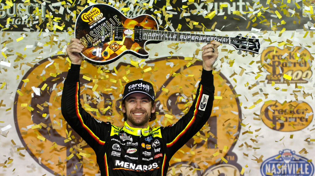 Ryan Blaney se impone en Nashville; Suárez avanza con fuerza rumbo al torneo de verano