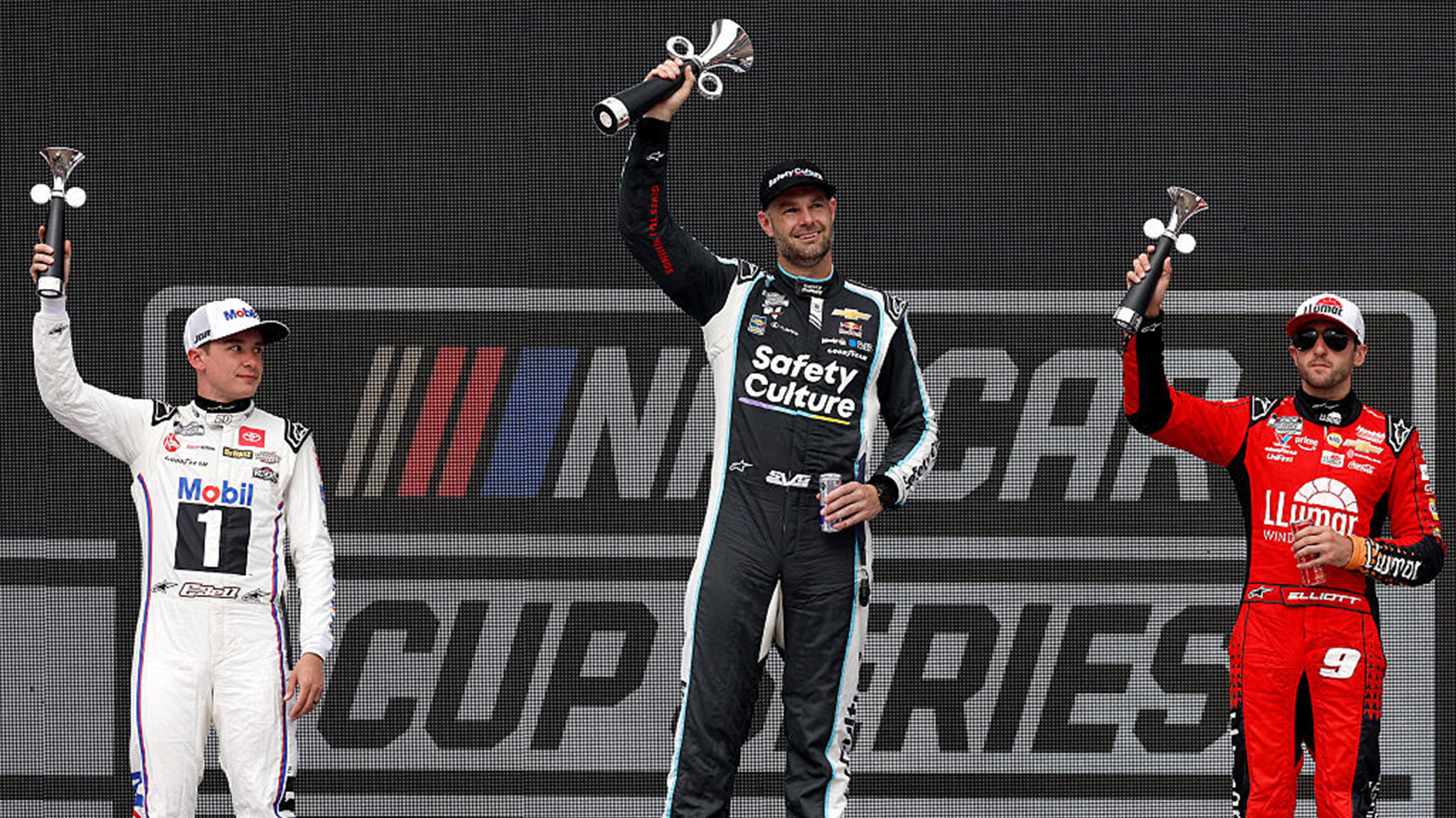 Shane Van Gisbergen triunfa en la“Viva México 250” y está en Playoffs